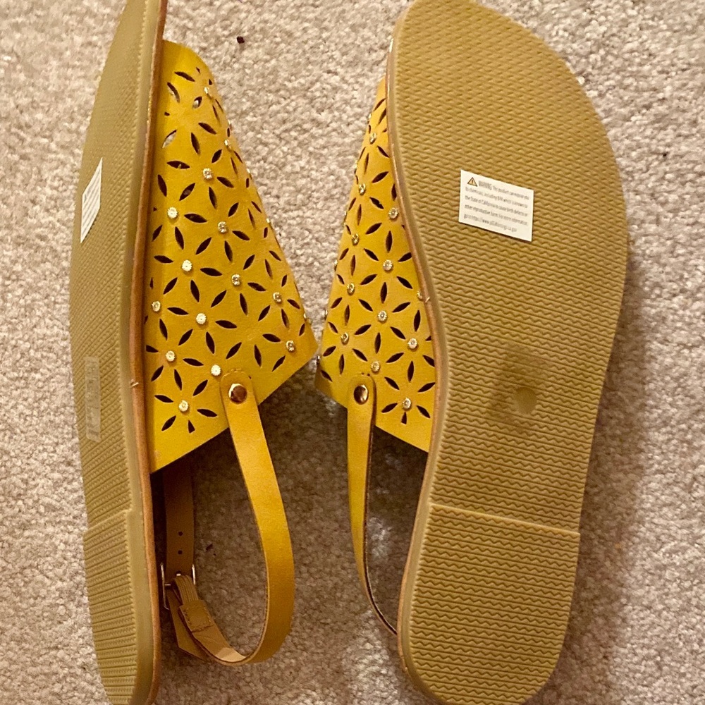 Corkys Women's Yellow Laser-Cut Slingback Sandals - Picture 2 of 3